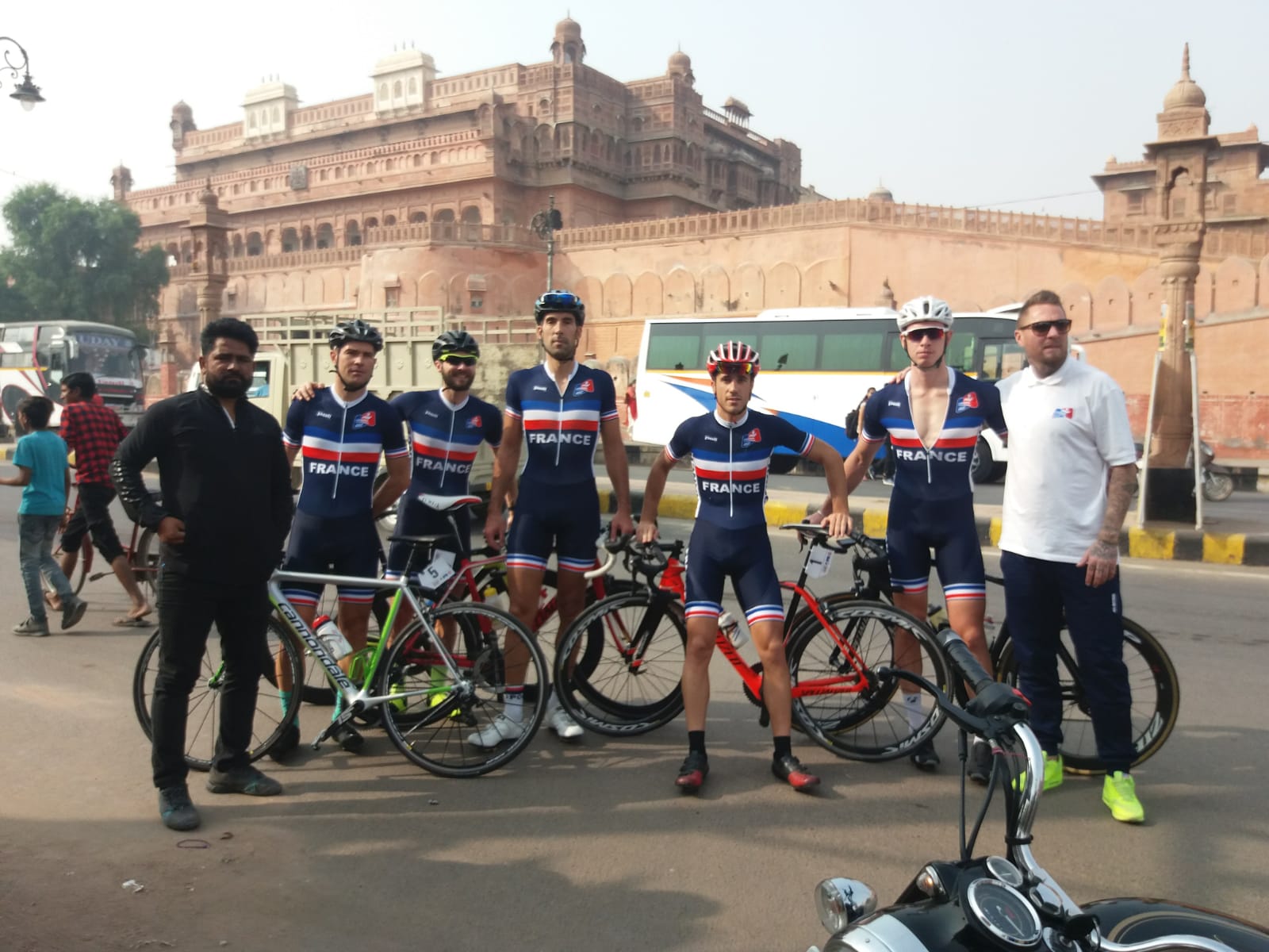 L'équipe de France USCF Cyclisme remporte l'USIC de Cyclisme par équipe en Inde !!!