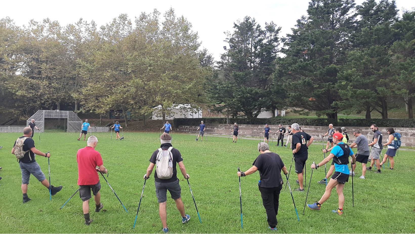 Grand succès pour le 1er rassemblement de marche nordique de l'ATL